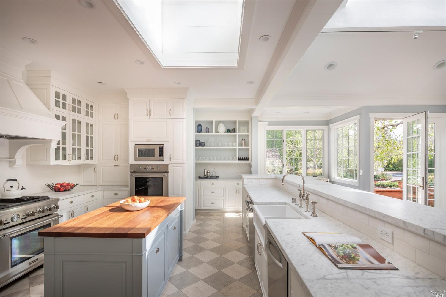 233 Woodland Road Kentfield, CA 94904 - Photo 4 of 39