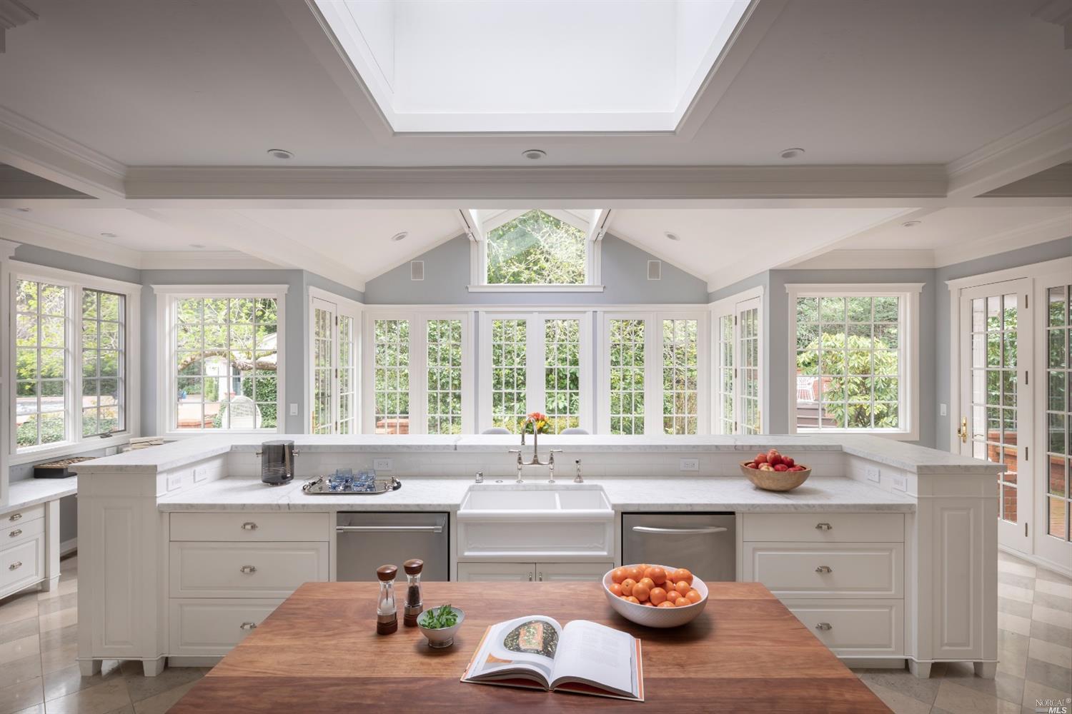 233 Woodland Road Kentfield, CA 94904 - Photo 7 of 39