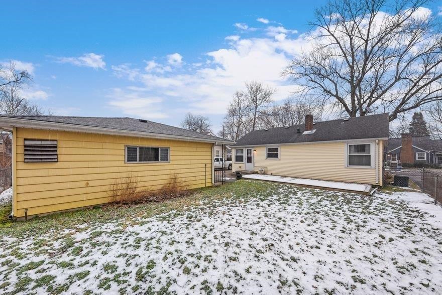 231 South Ridge Street Crown Point, IN 46307 - Photo 15 of 15 880x588