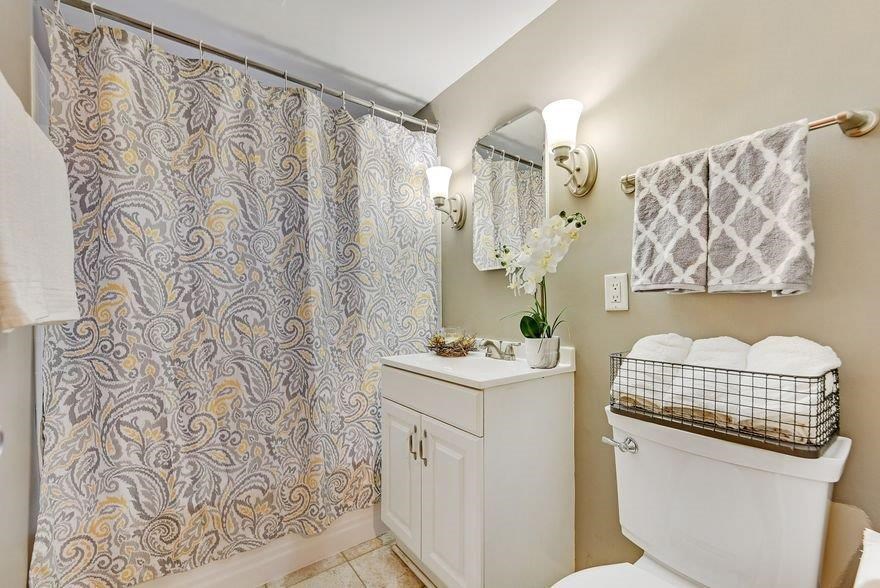 231 South Ridge Street Crown Point, IN 46307 - Photo 10 of 15 880x588