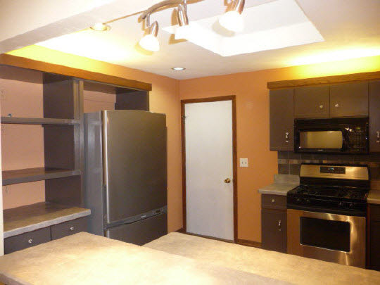 5933 Hillsbrough Road Rockford, IL 61109 - Photo 4 of 11 Gallery Image 4