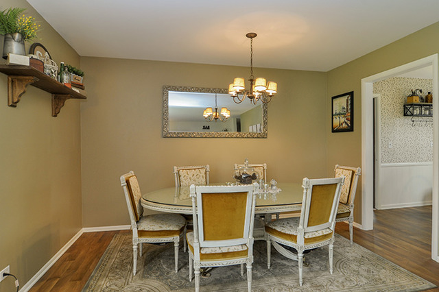 1932 Martingale Road Wheaton, IL 60187 - Photo 4 of 18