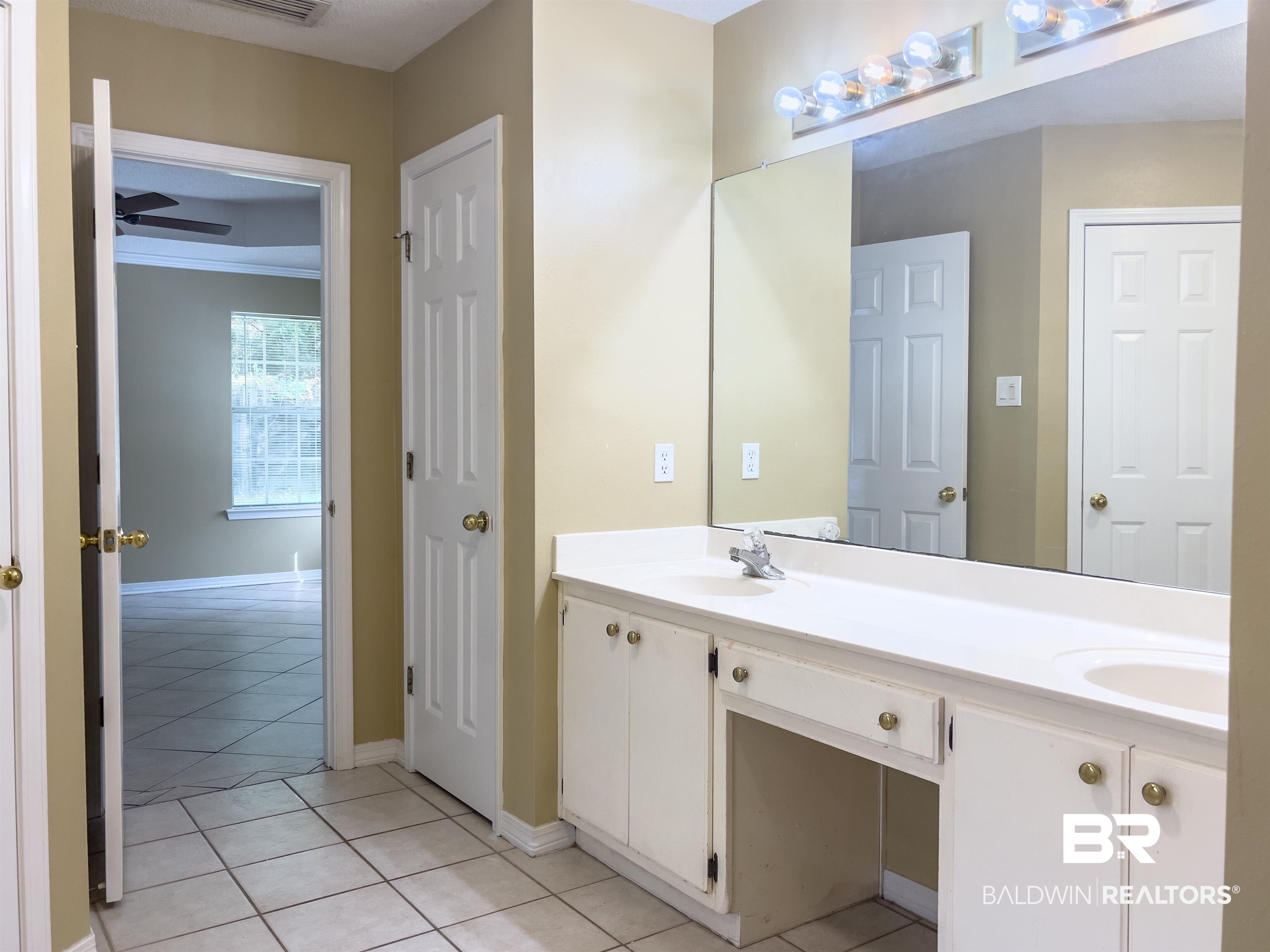 125 Lakeview Loop Daphne, AL 36526 - Photo 12 of 22