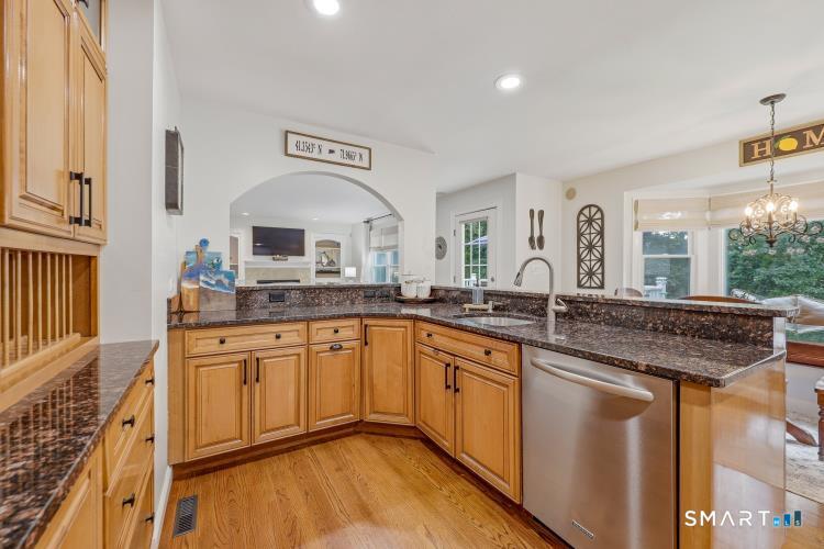 38 Groton Long Point Road Groton, CT 06340 - Photo 10 of 39 Gallery Image 10