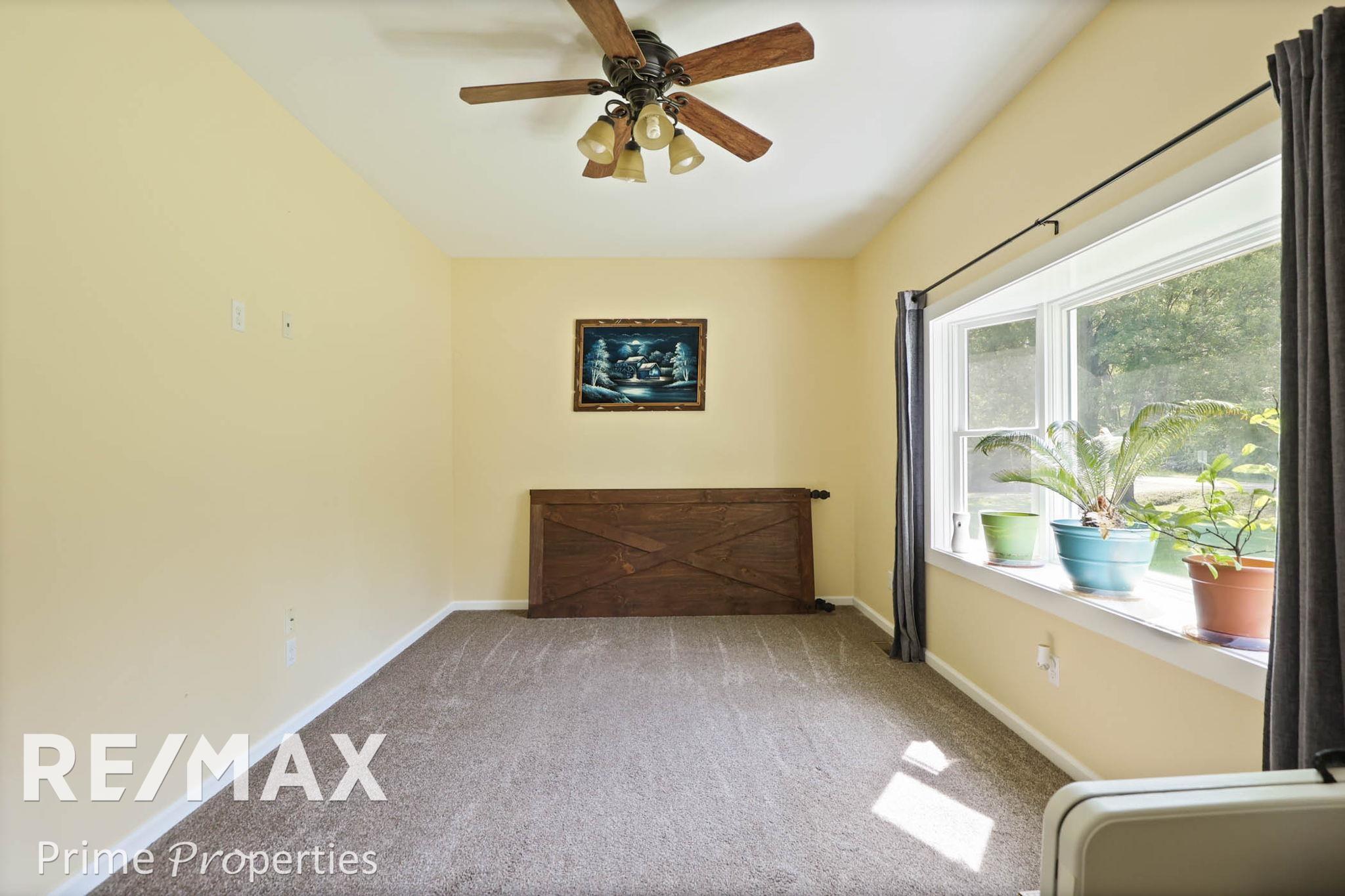 13278 North Center Road Clio, MI 48420 - Photo 8 of 94 50154927-f576464d-ef0e-4e33-a40f-b403ff3d9bed.JPG