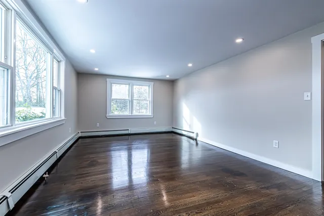 $549,900 | 52 Whittier Street, Newton, NH 03858