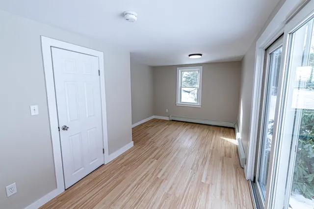 $549,900 | 52 Whittier Street, Newton, NH 03858