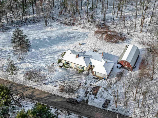 $549,900 | 52 Whittier Street, Newton, NH 03858