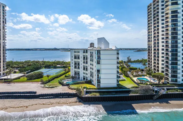 $625,000 | 5400 North Ocean Drive, Unit 5C, Singer Island, FL 33404