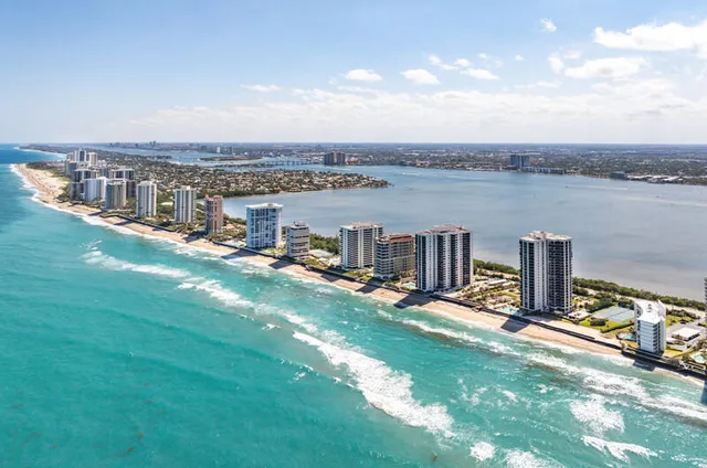 $625,000 | 5400 North Ocean Drive, Unit 5C, Singer Island, FL 33404