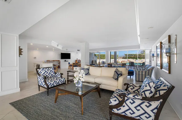 $625,000 | 5400 North Ocean Drive, Unit 5C, Singer Island, FL 33404