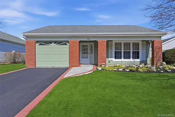 $549,000 | 506 Lancaster Court, Ridge, NY 11961