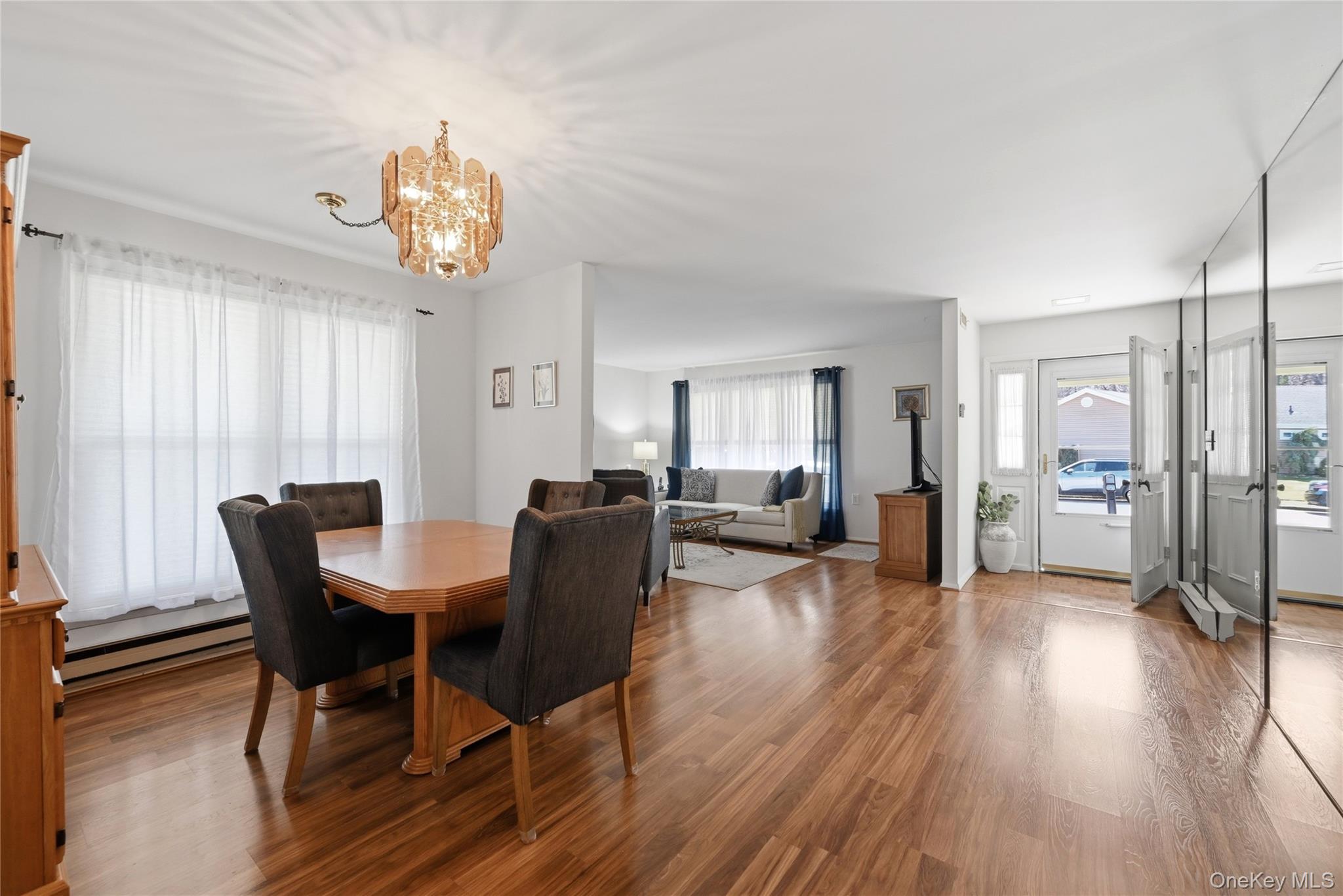 506 Lancaster Court Ridge, NY 11961 - Photo 12 of 31