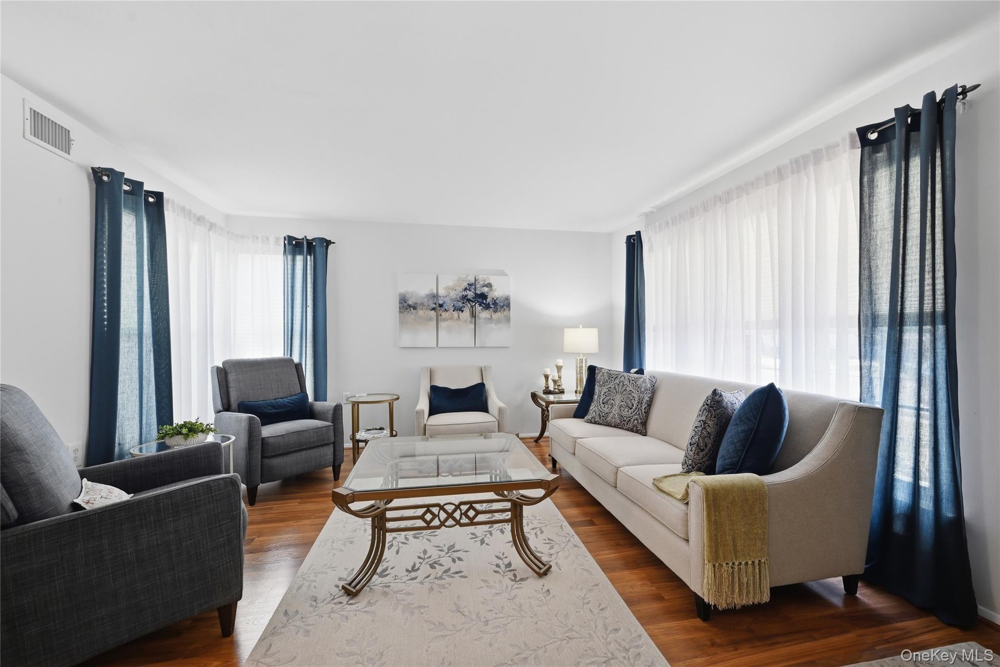 506 Lancaster Court Ridge, NY 11961 - Photo 7 of 31