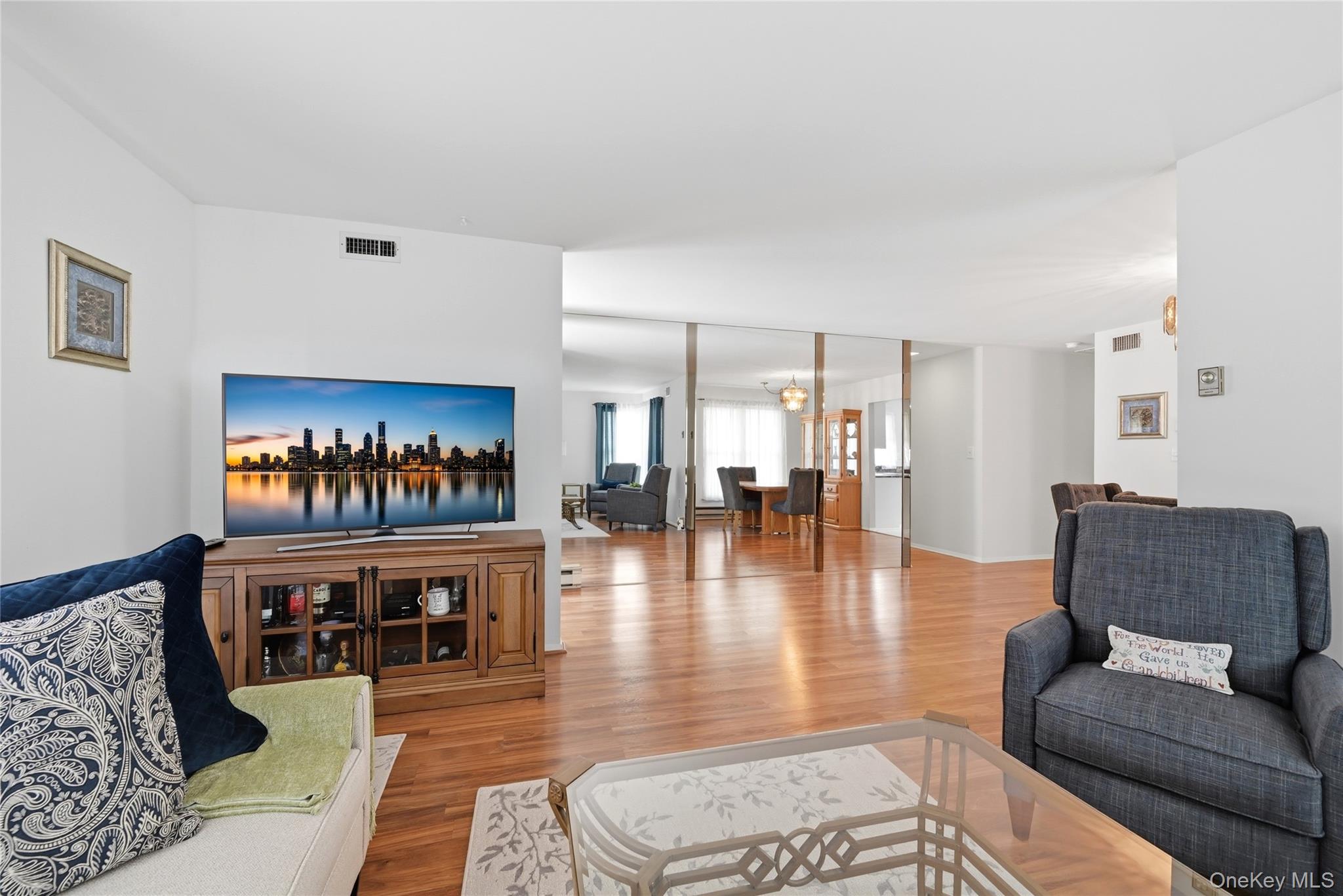 506 Lancaster Court Ridge, NY 11961 - Photo 9 of 31