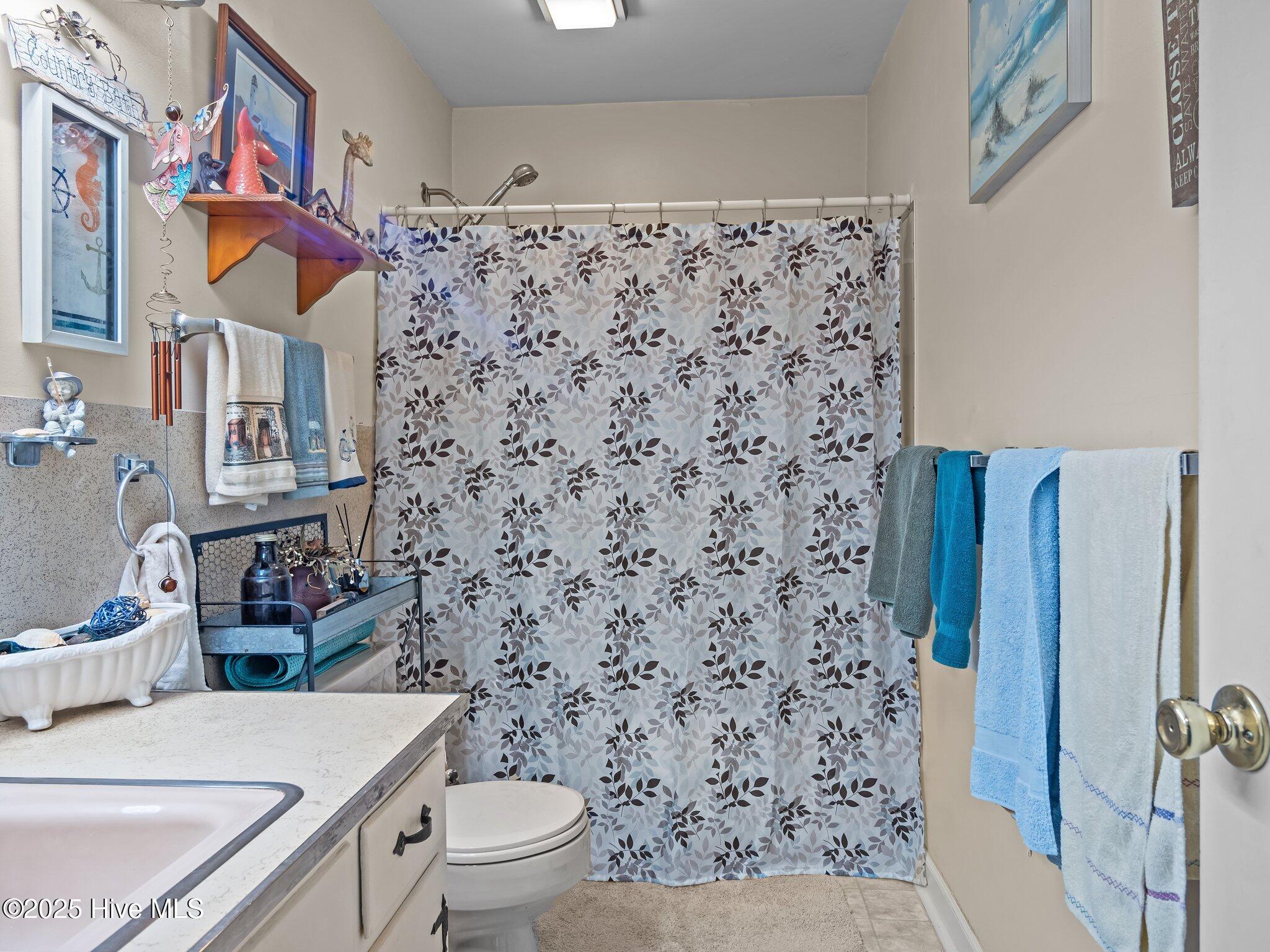 297 Community Road Newport, NC 28570 - Photo 26 of 40 Full bath