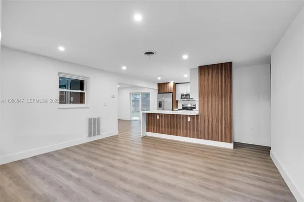 $2,700 | 3180 Northeast 10th Terrace, Pompano Beach, FL 33064