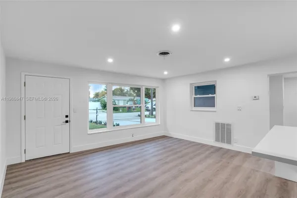 $2,700 | 3180 Northeast 10th Terrace, Pompano Beach, FL 33064