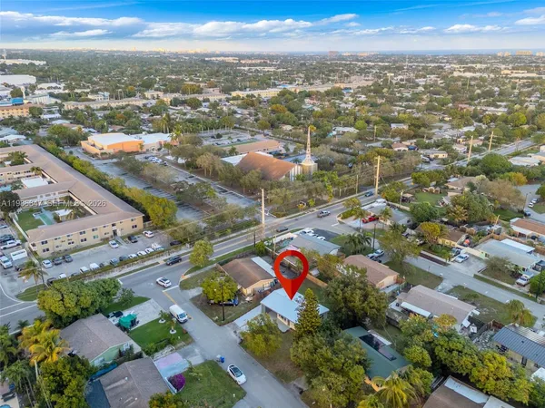 $2,700 | 3180 Northeast 10th Terrace, Pompano Beach, FL 33064