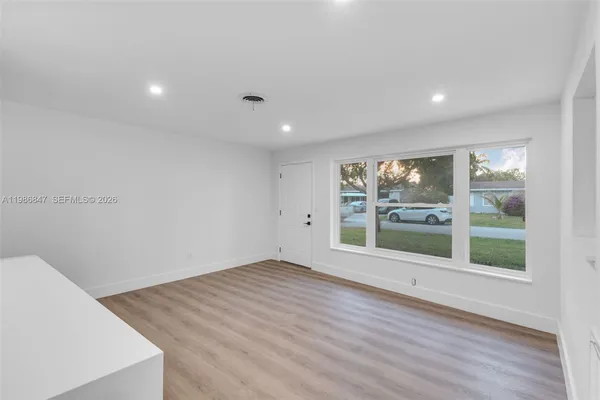 $2,700 | 3180 Northeast 10th Terrace, Pompano Beach, FL 33064