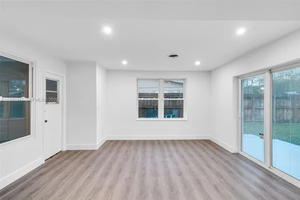 $2,700 | 3180 Northeast 10th Terrace, Pompano Beach, FL 33064