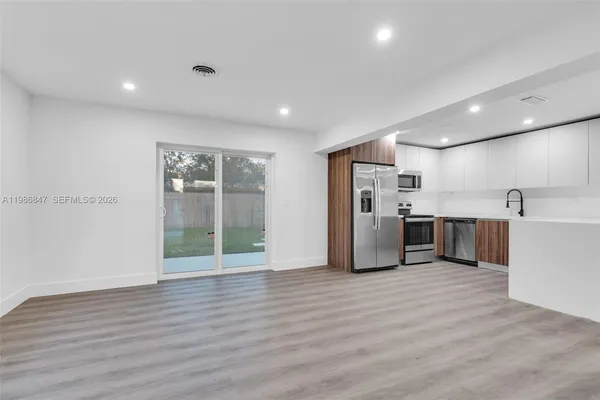 $2,700 | 3180 Northeast 10th Terrace, Pompano Beach, FL 33064