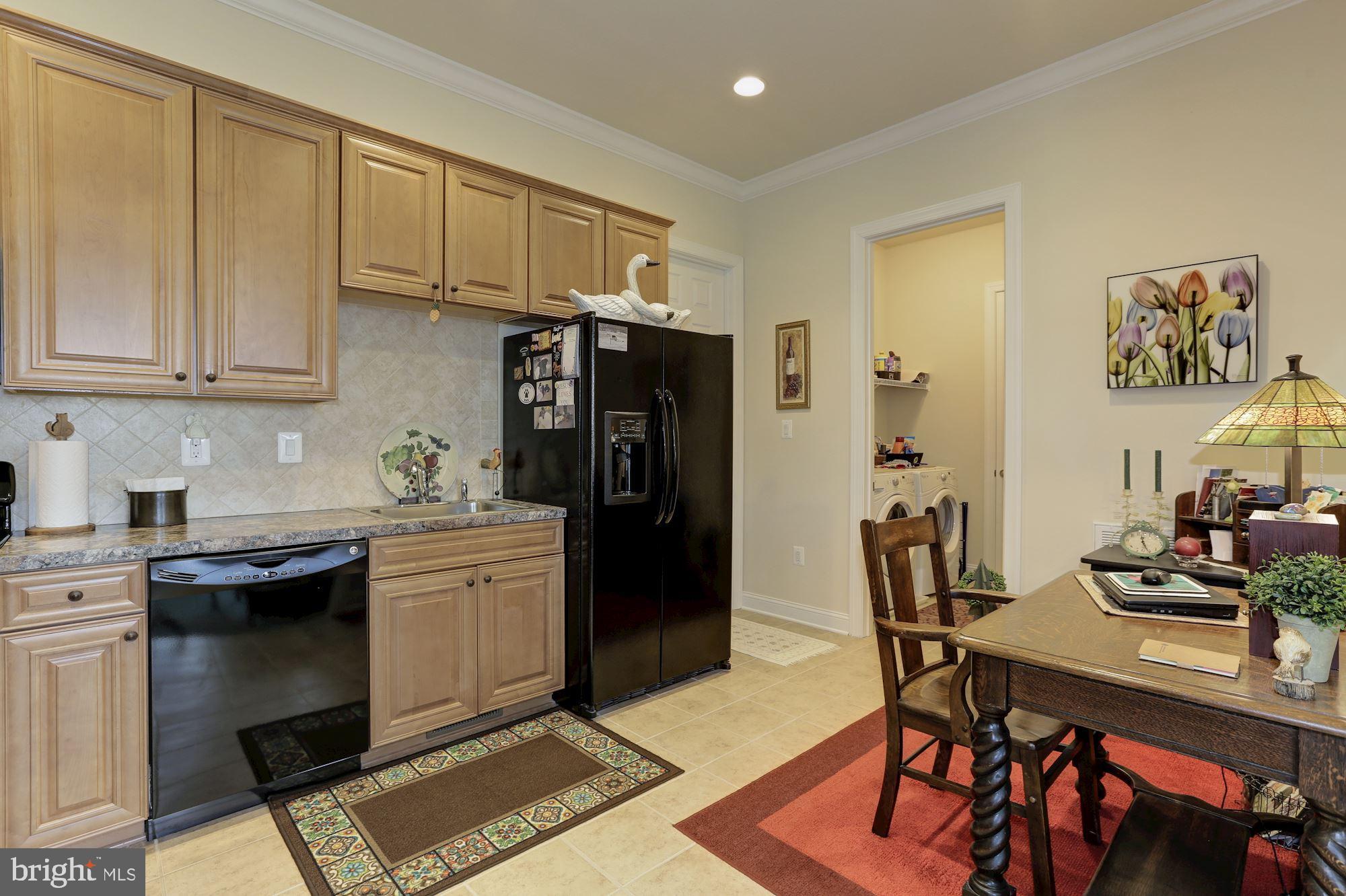 3839 Wayson Road Davidsonville, MD 21035 - Photo 40 of 82 Eat-In Kitchen w/ Table Space