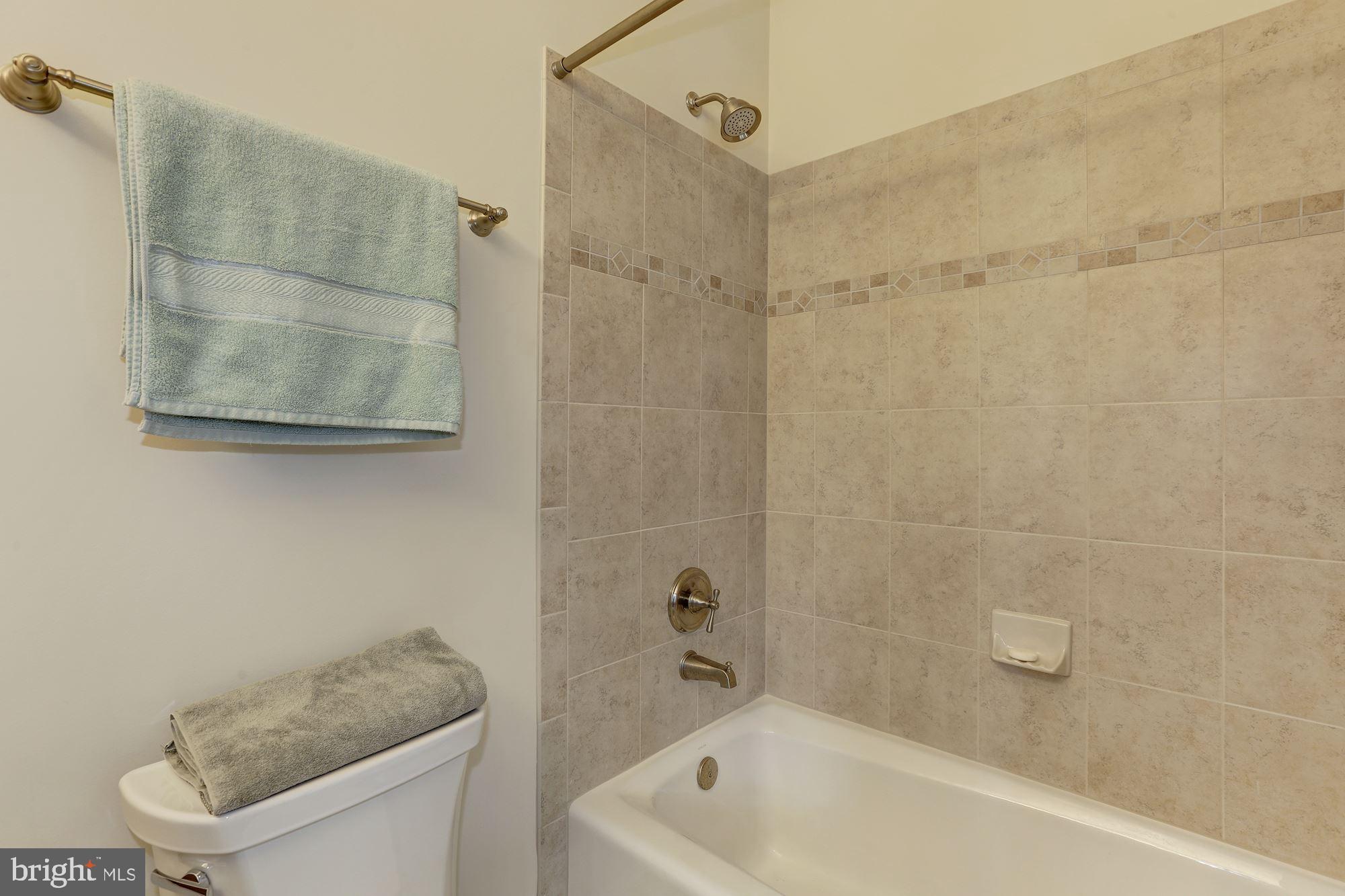 3839 Wayson Road Davidsonville, MD 21035 - Photo 55 of 82 Tiled Shower