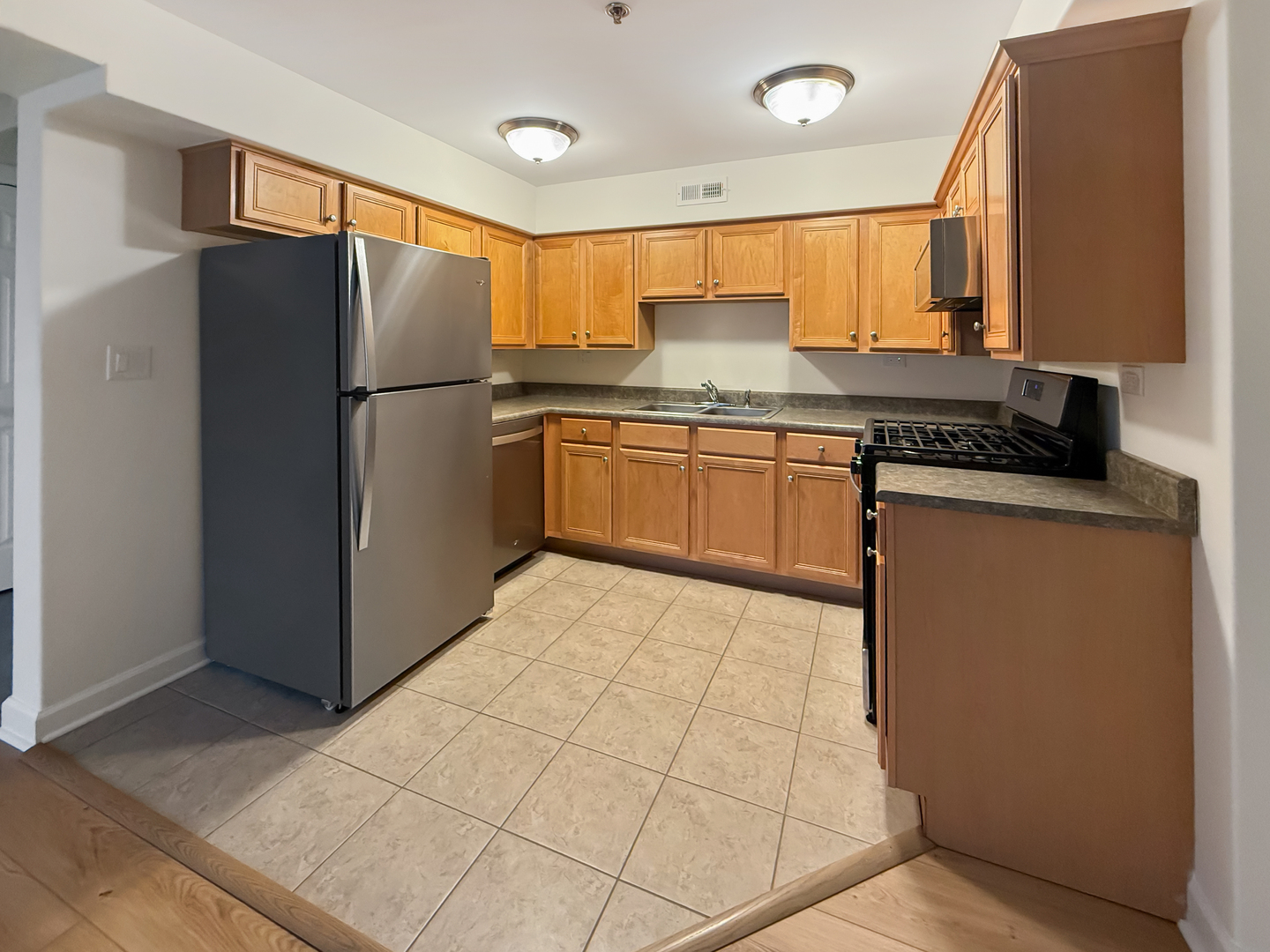 206 West Main Street, Unit 2A St. Charles, IL 60174 - Photo 5 of 12