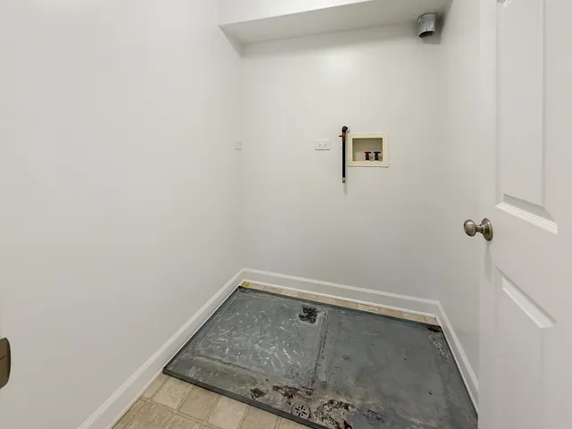 $1,550 | 206 West Main Street, Unit 2A, St. Charles, IL 60174