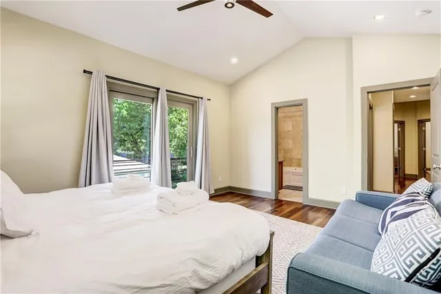 $4,500 | 602 West N Loop Boulevard, Unit B, Austin, TX 78751