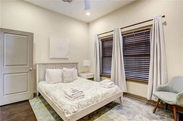 $4,500 | 602 West N Loop Boulevard, Unit B, Austin, TX 78751