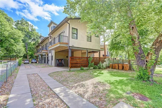 $4,500 | 602 West N Loop Boulevard, Unit B, Austin, TX 78751