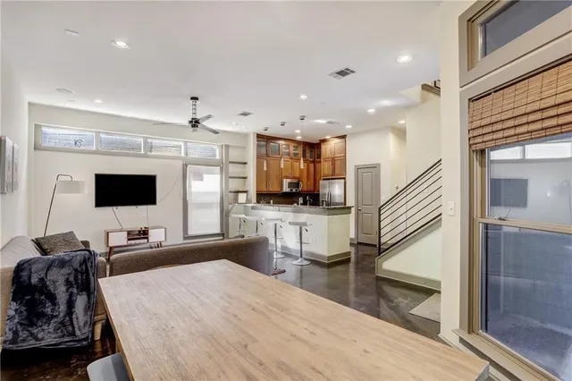 $4,500 | 602 West N Loop Boulevard, Unit B, Austin, TX 78751