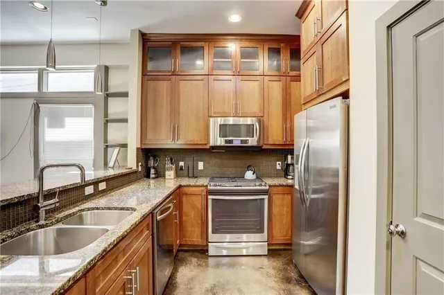 $4,500 | 602 West N Loop Boulevard, Unit B, Austin, TX 78751