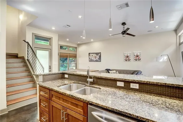 $4,500 | 602 West N Loop Boulevard, Unit B, Austin, TX 78751