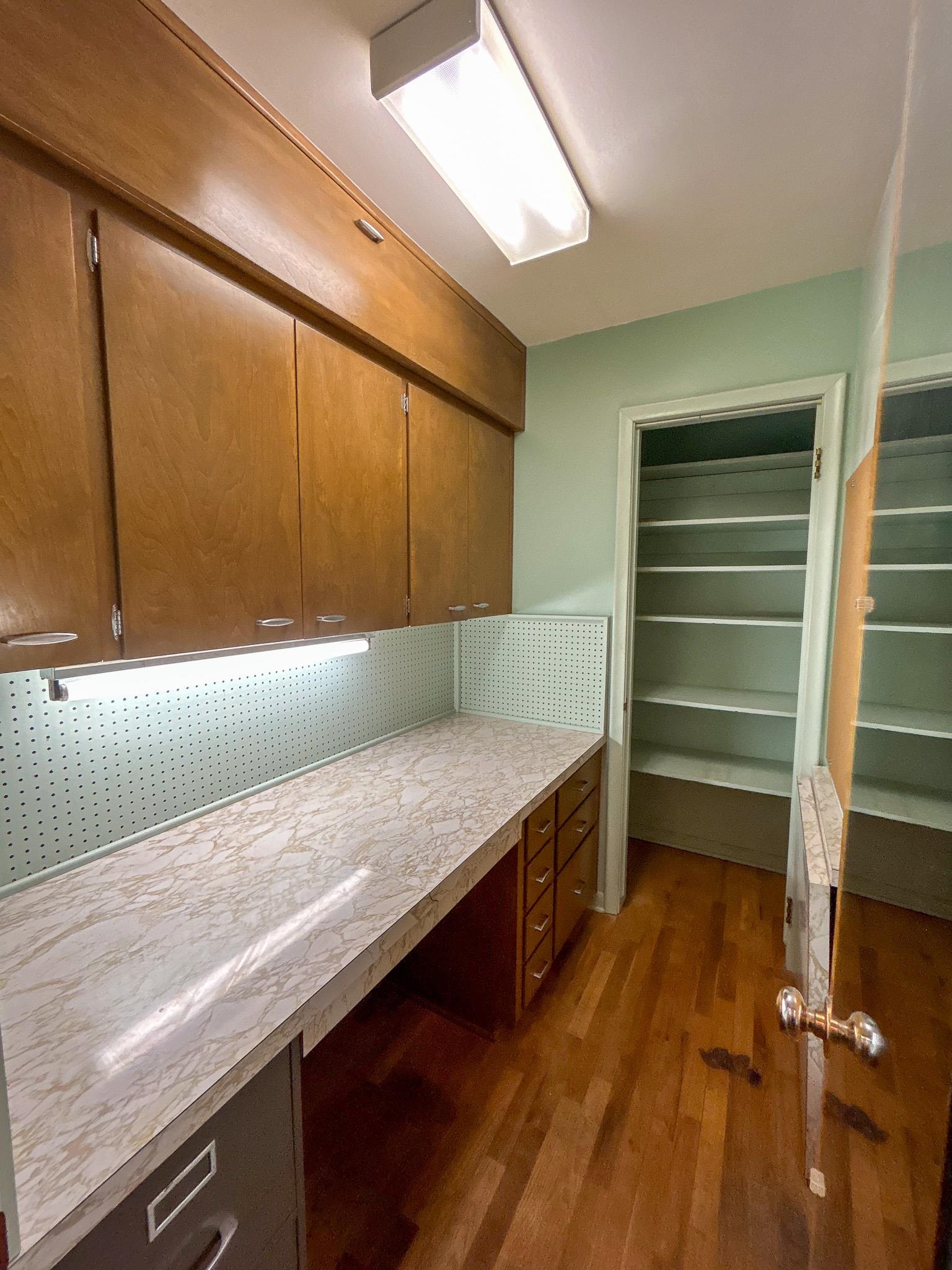 1227 Howe Road Burton, MI 48509 - Photo 23 of 27 Craft/Storage room