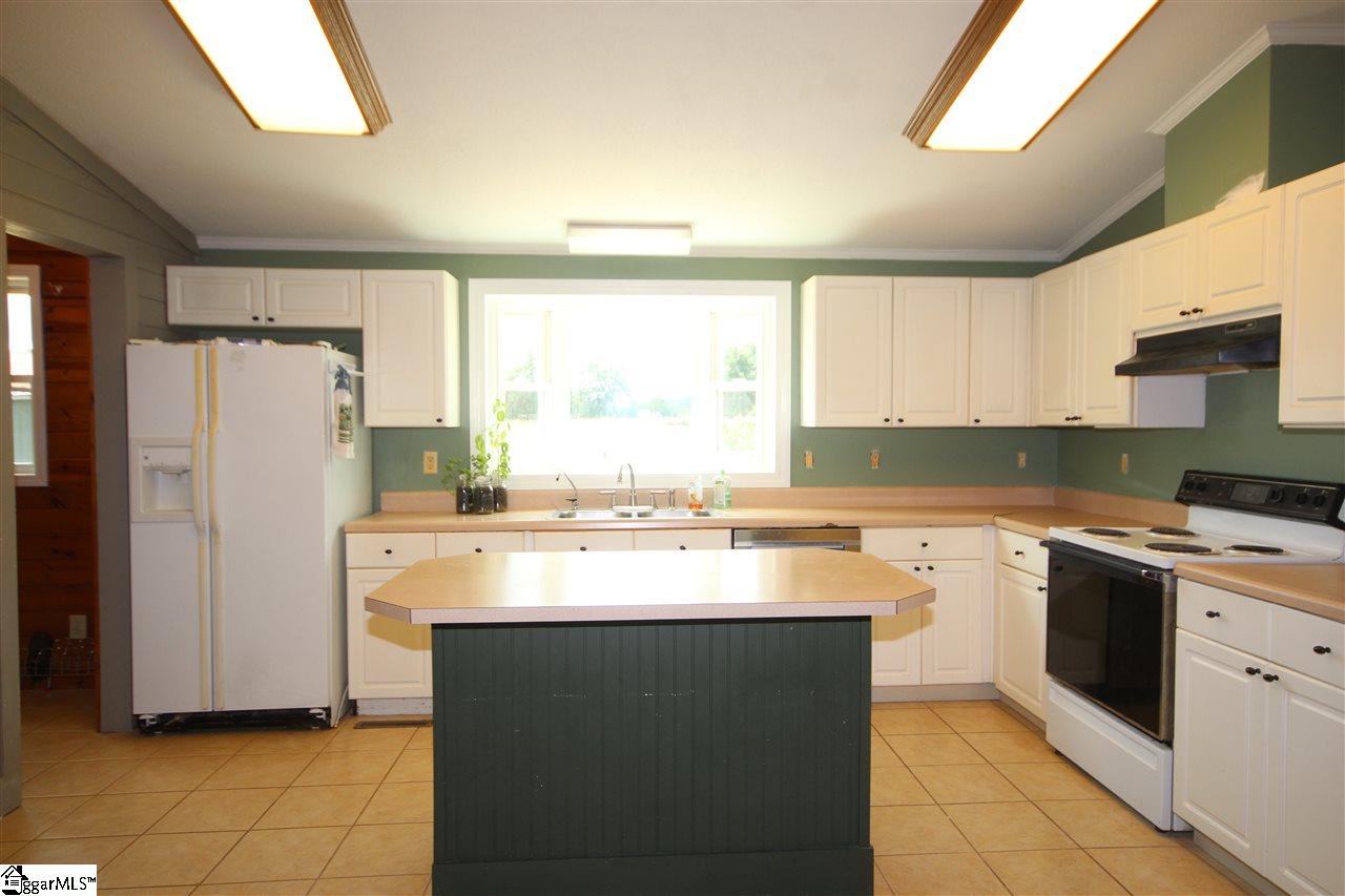 172 State Rd S-39-71 Easley, SC 29640 - Photo 7 of 21