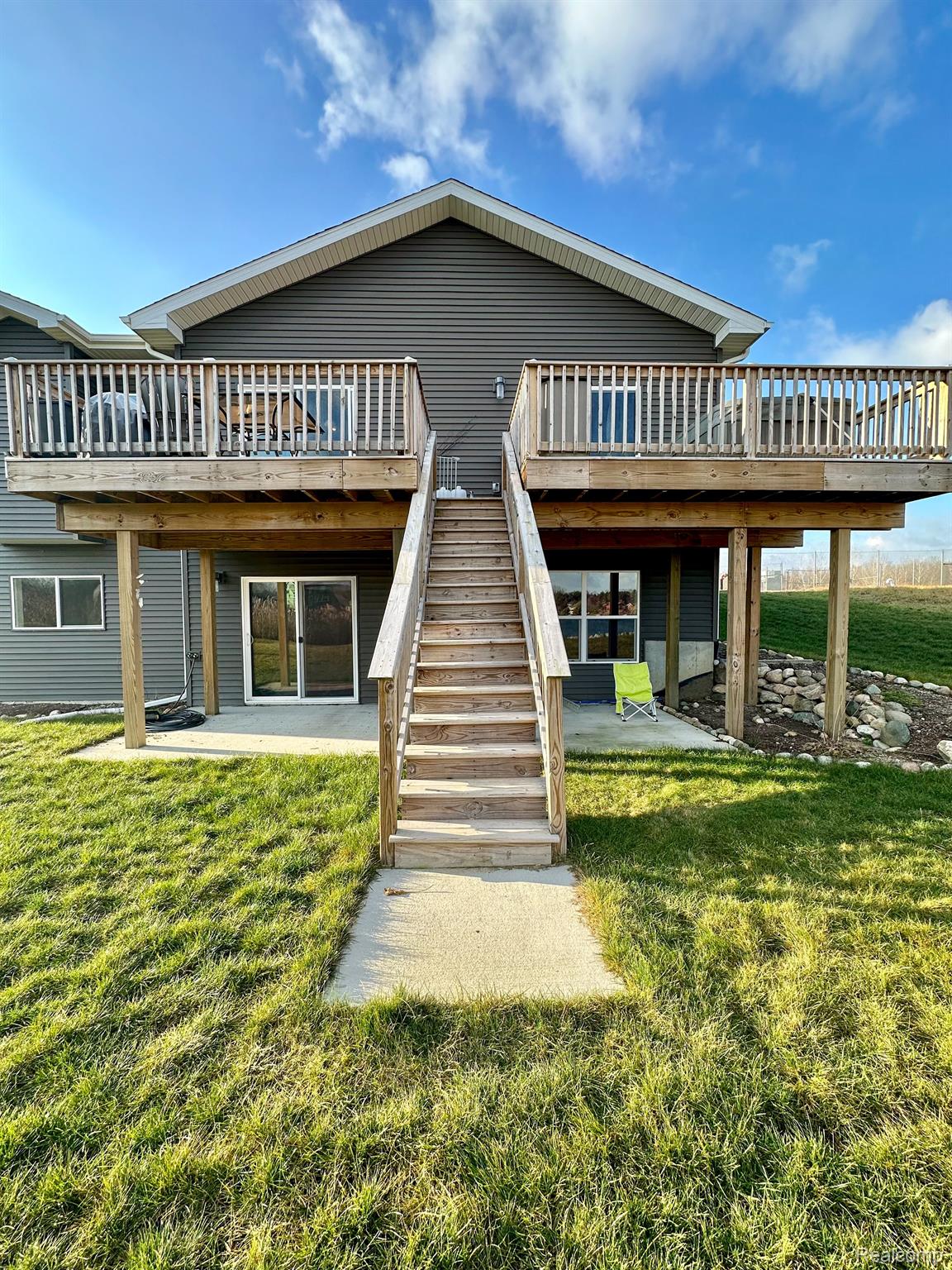 609 Landbridge Perry, MI 48872 - Photo 58 of 60 Gallery Image 58