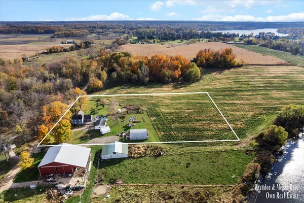 $369,900 | 7658 Jackson Road, Saranac, MI 48881