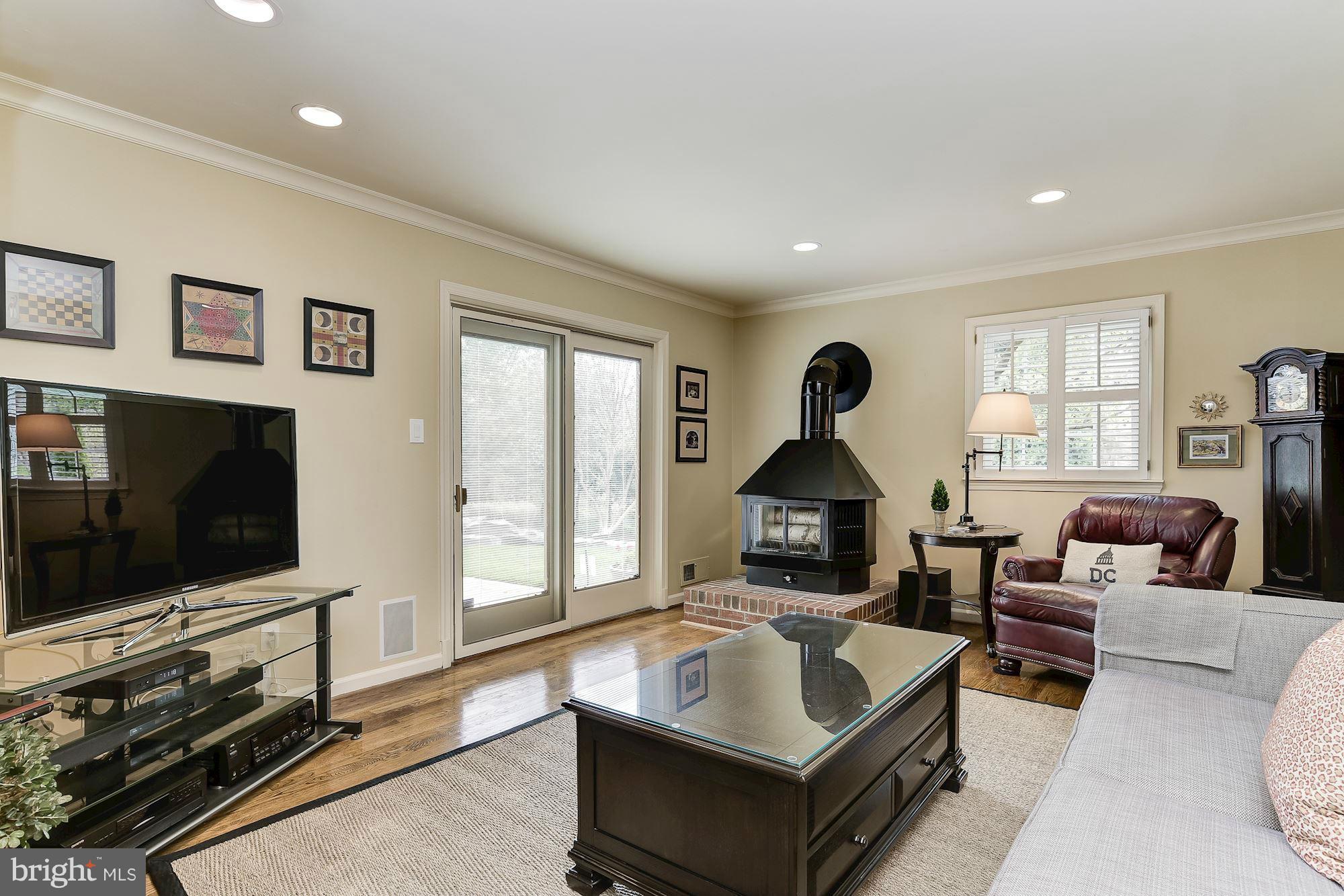 9001 Seven Locks Road Bethesda, MD 20817 - Photo 6 of 23 Family Room