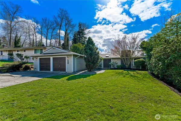 $625,000 | 925 Valley Place, Kent, WA 98031