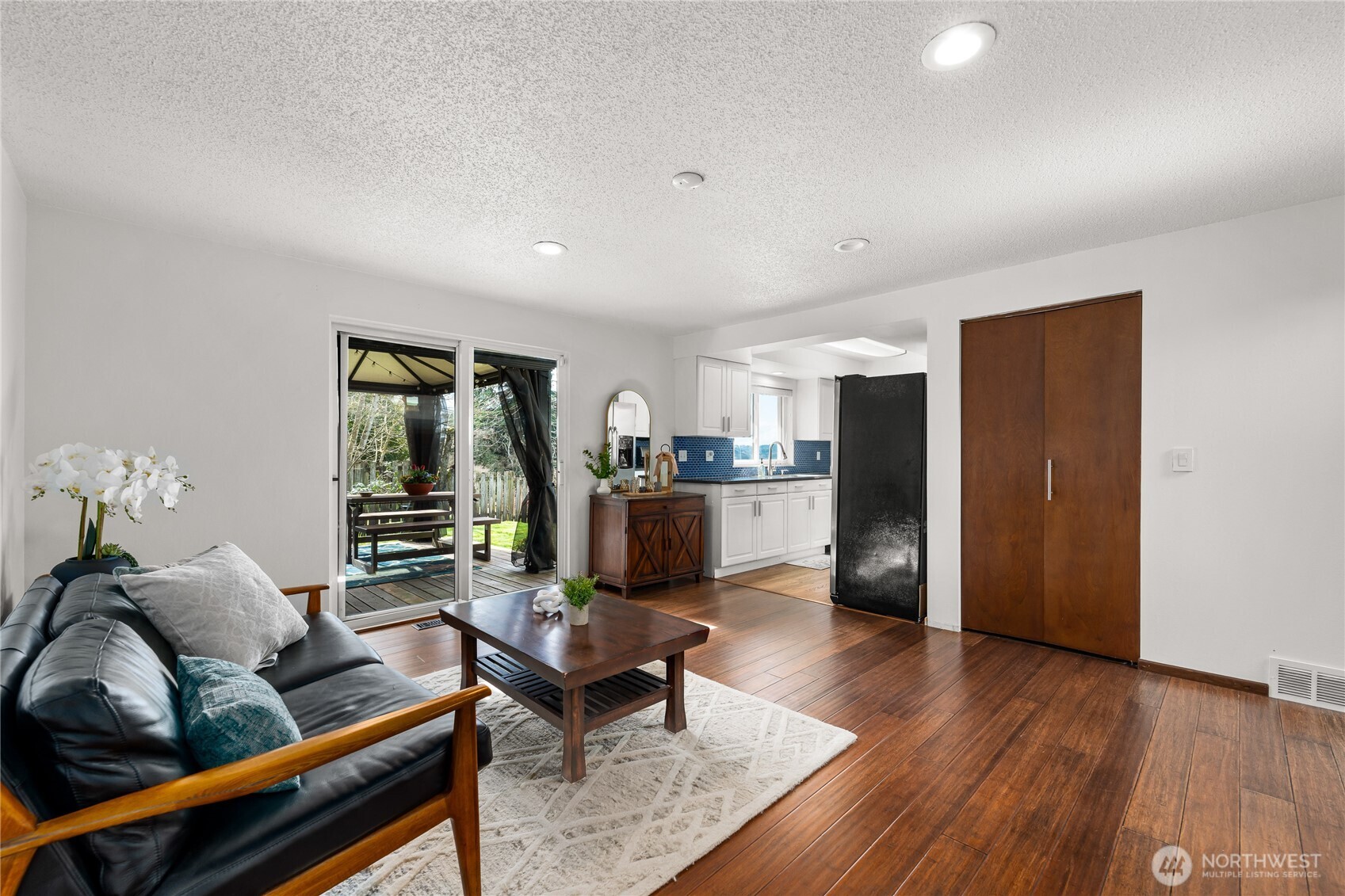 925 Valley Place Kent, WA 98031 - Photo 17 of 39