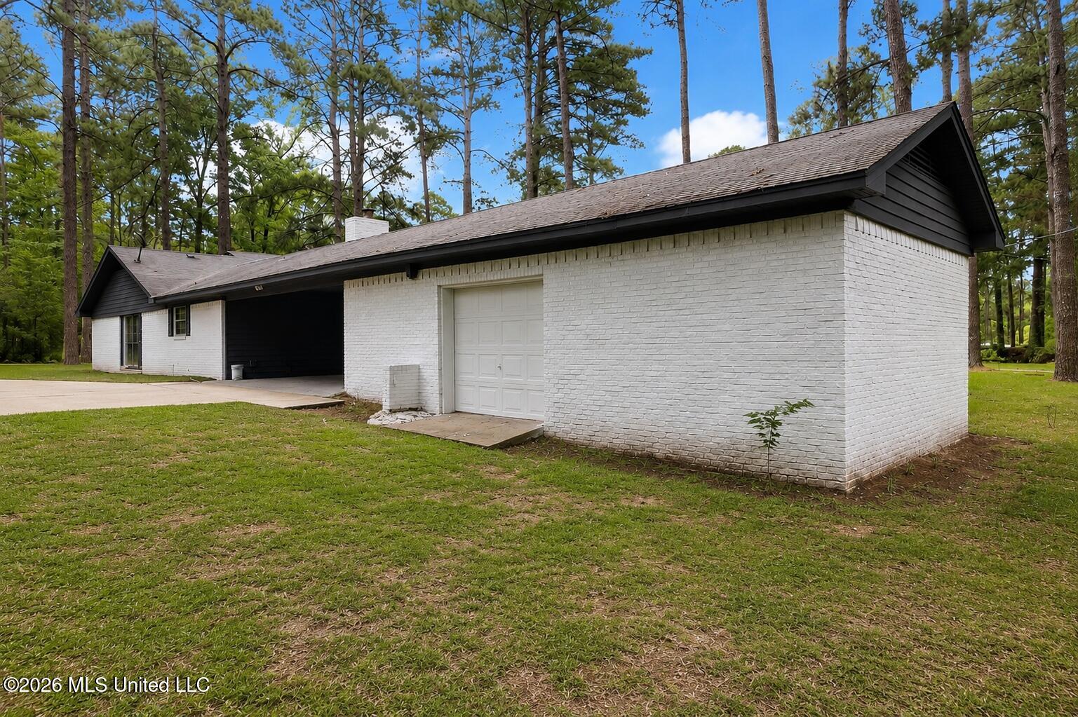 13 Rob Lane Jackson, MS 39212 - Photo 25 of 31 Side of home 13
