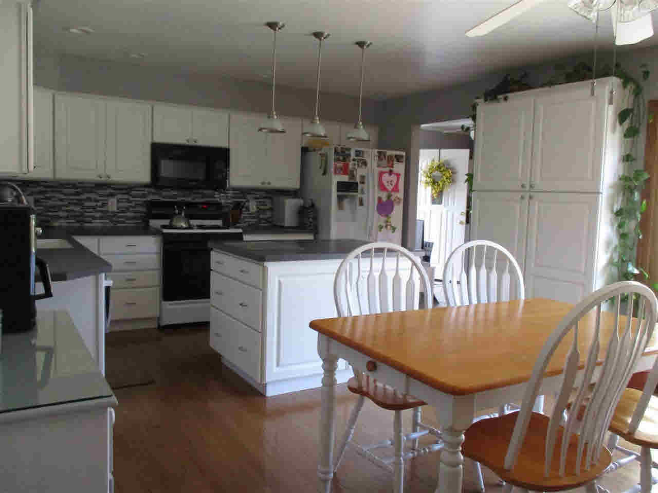 10234 Hartland Road Fenton, MI 48430 - Photo 23 of 74