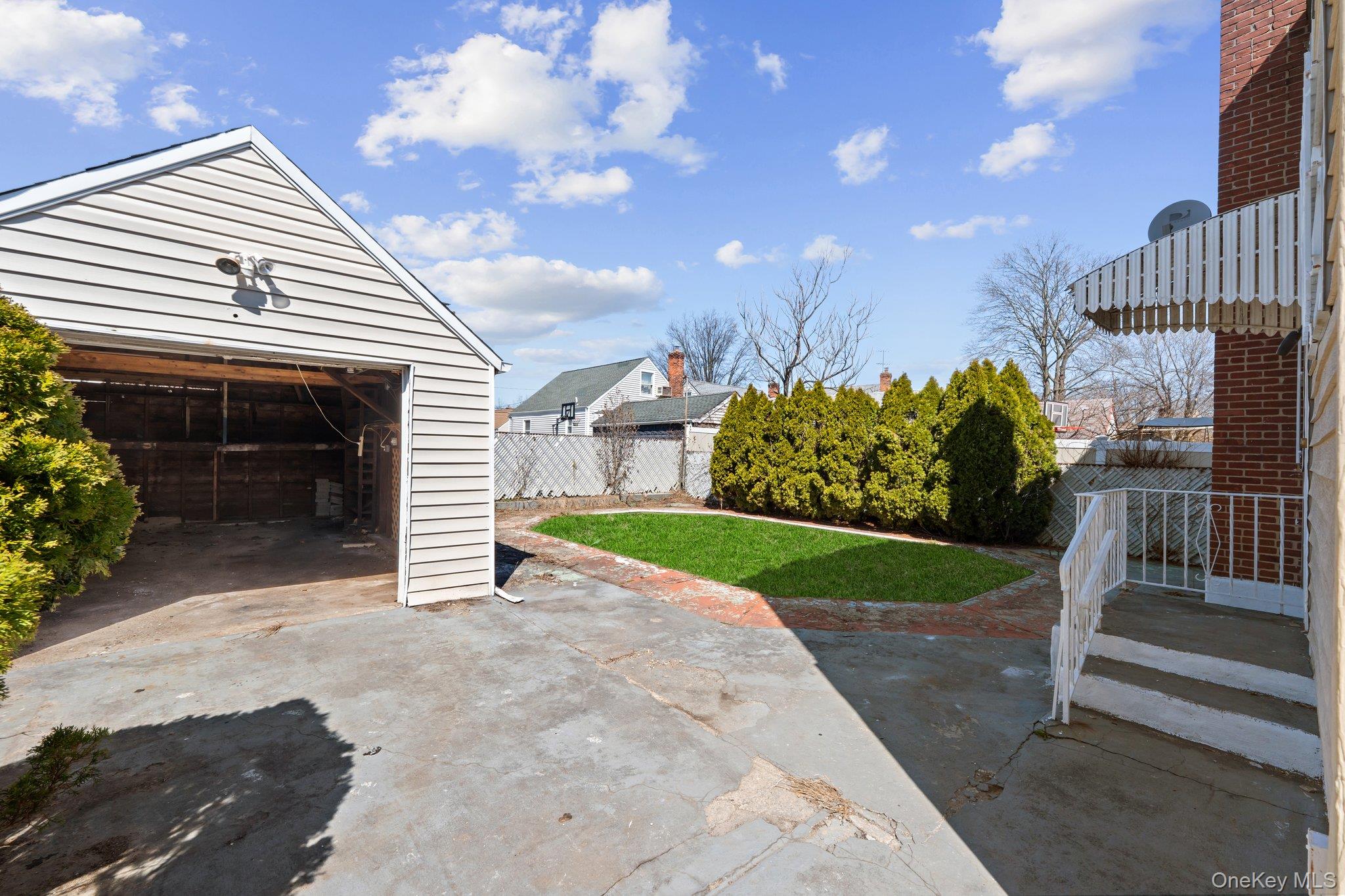 7 Everett Street Valley Stream, NY 11580 - Photo 11 of 16