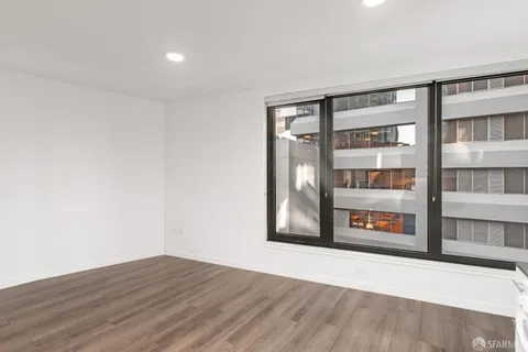 $541,896 | 280 Spear Street, Unit 4P, San Francisco, CA 94105