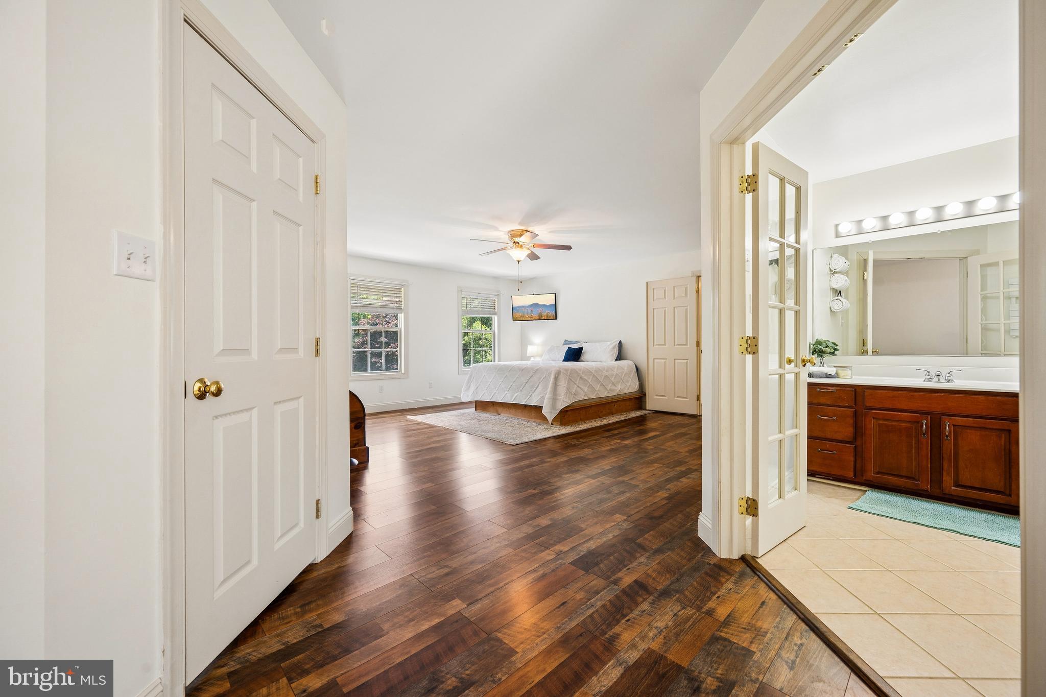 55 Greenmount Road Rising Sun, MD 21911 - Photo 30 of 105 Primary with sitting area and private balcony