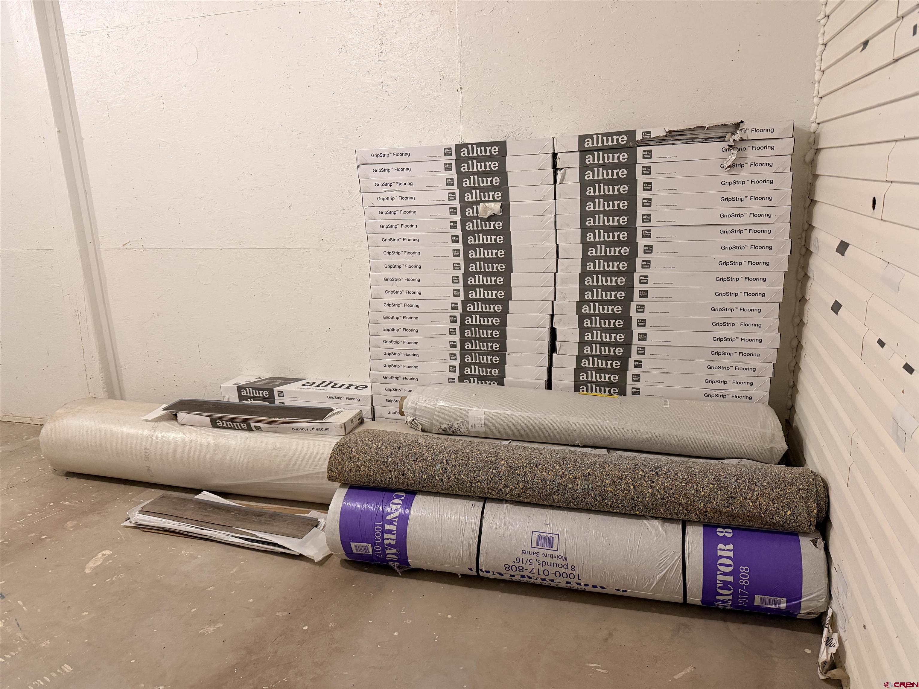 13569 3100th Road Hotchkiss, CO 81419 - Photo 35 of 35 a living room with furniture and a window