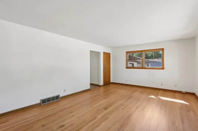 $359,900 | 405 Meadow Wood Drive, Mount Horeb, WI 53572